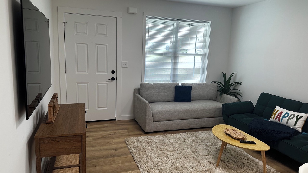 Photo of Livingroom in Lawson Heights