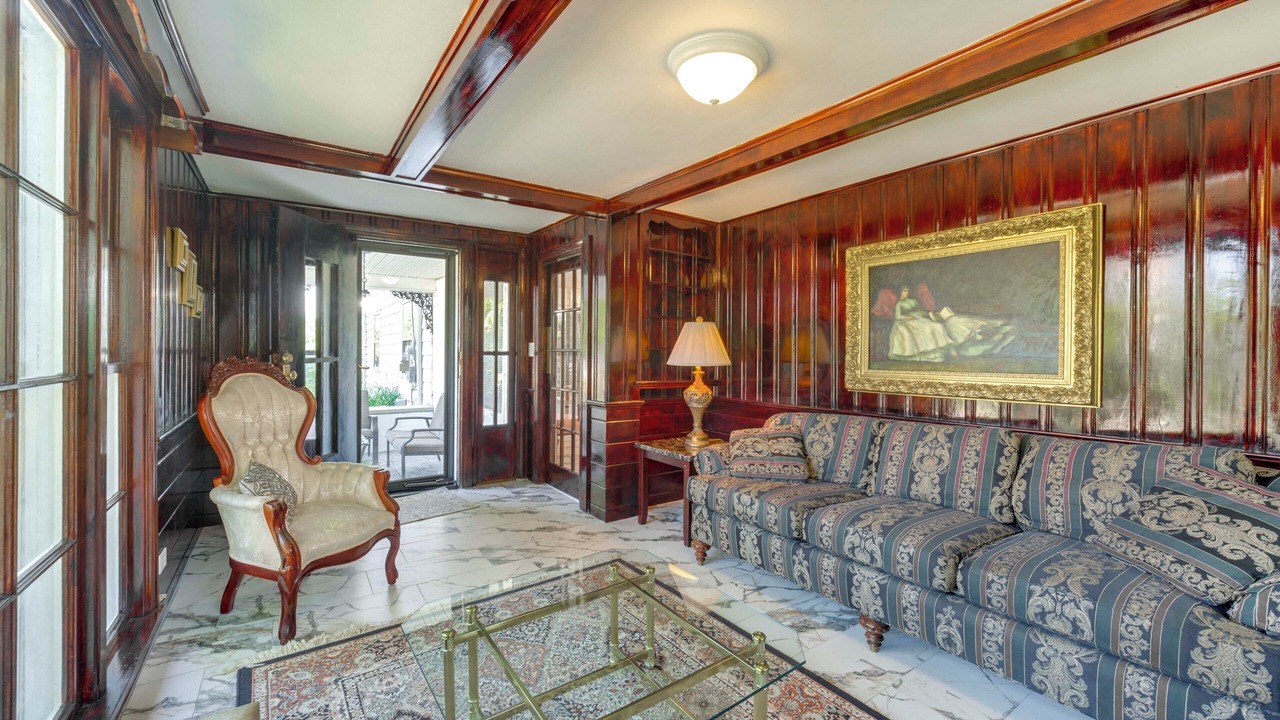Photo of Livingroom in Conneaut