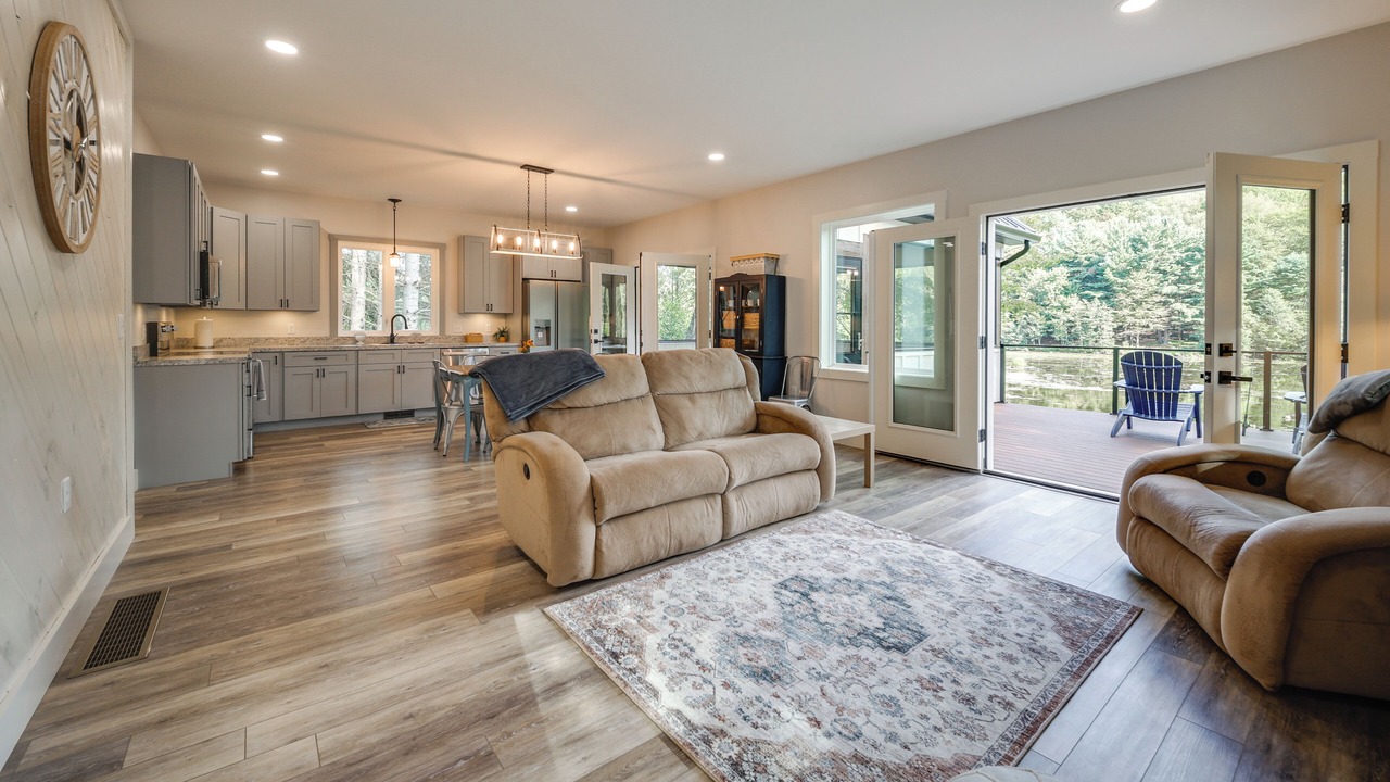 Photo of Livingroom in New Albany