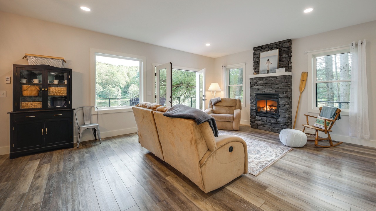 Photo of Livingroom in New Albany