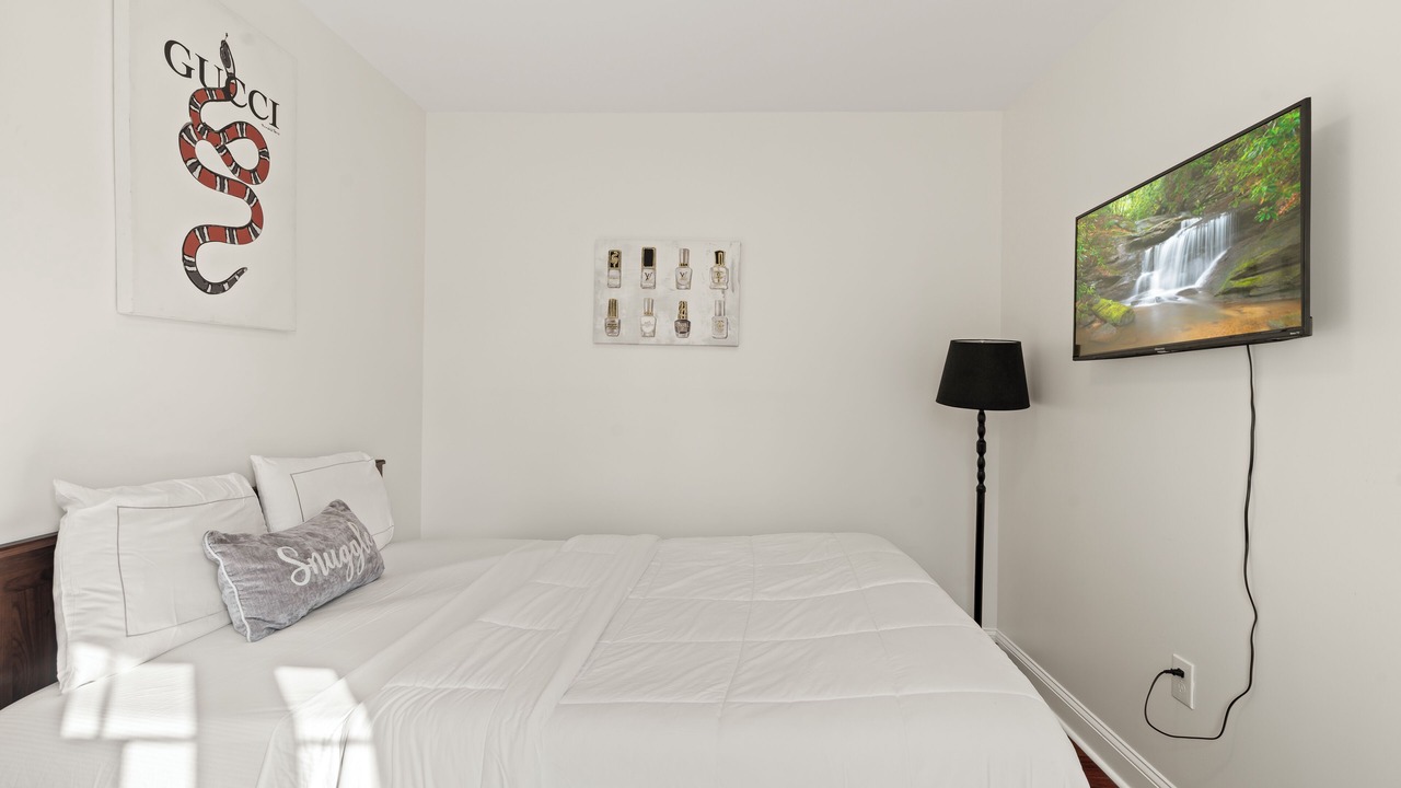 Photo of Bedroom in Chinatown