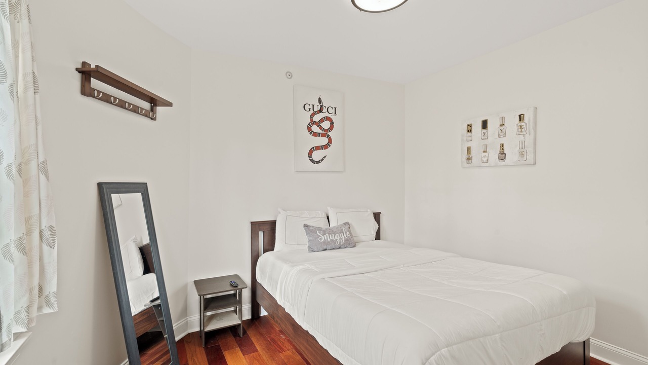 Photo of Bedroom in Chinatown