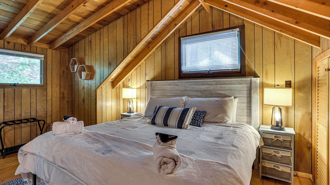 Photo of Bedroom in Greentown