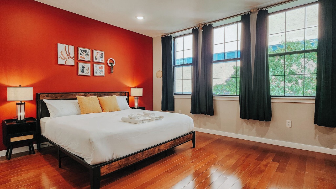 Photo of Bedroom in Washington Square West