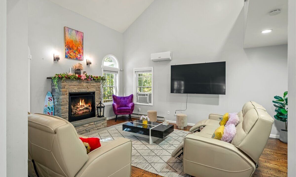 Photo of Livingroom in East Stroudsburg