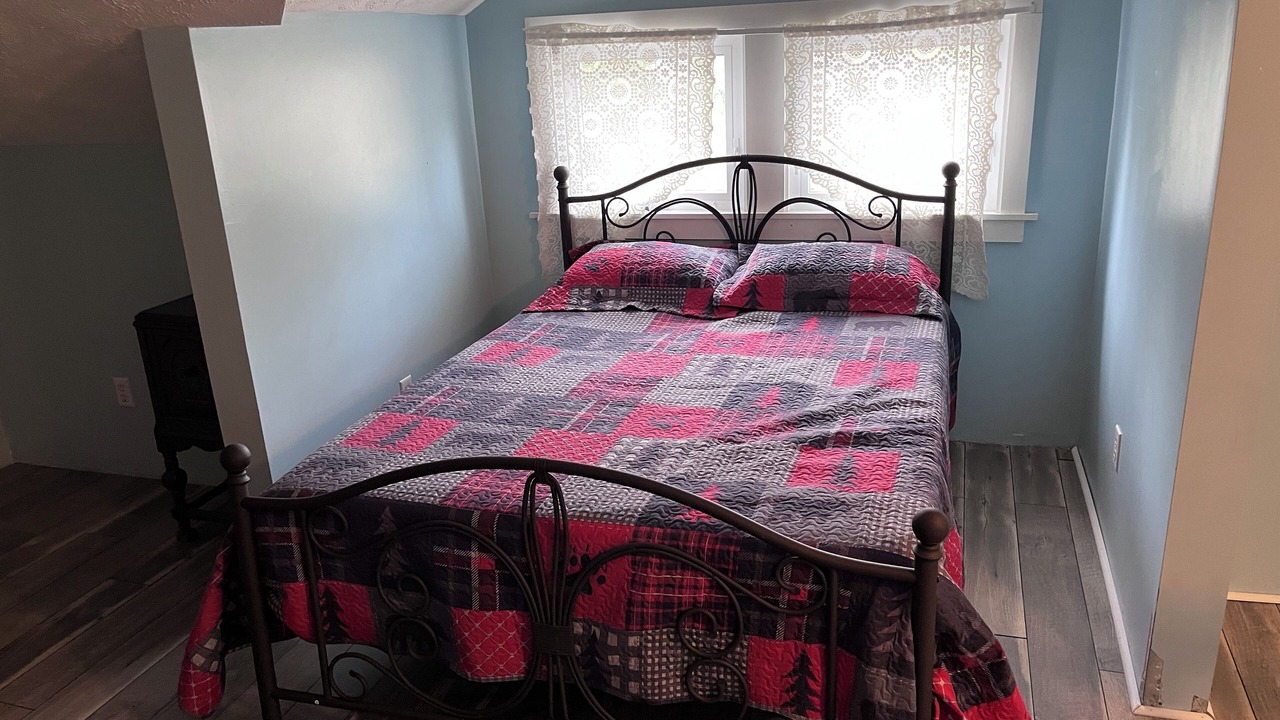 Photo of Bedroom in Sandy Lake