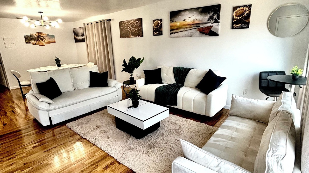 Photo of Livingroom in Ironbound District