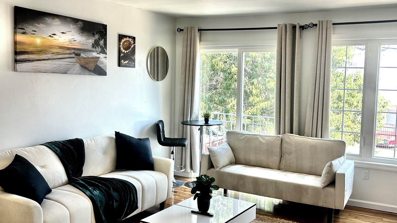 Photo of Livingroom in Ironbound District