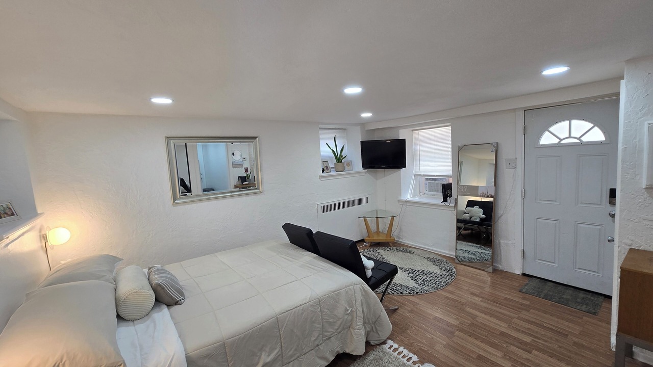 Photo of Bedroom in Olney-Oak Lane