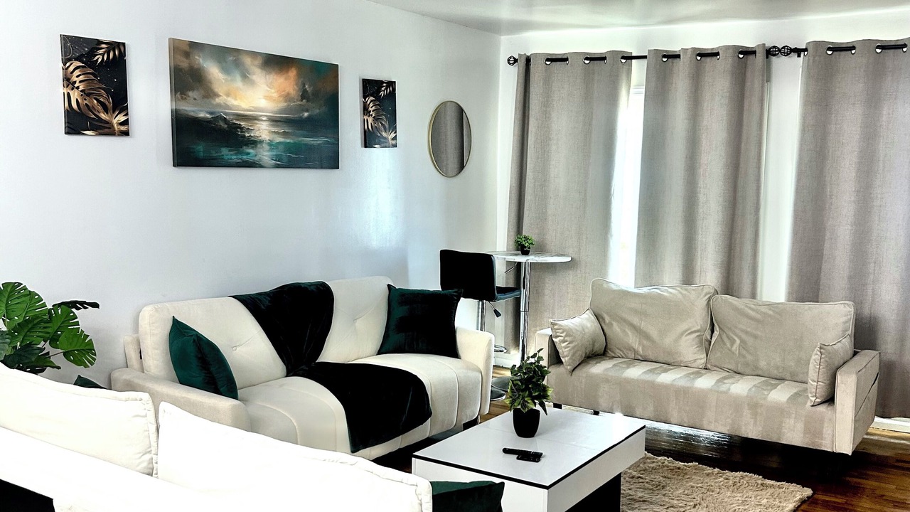 Photo of Livingroom in Ironbound District