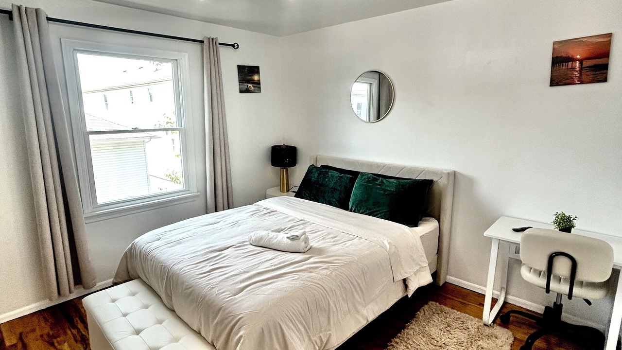 Photo of Bedroom in Ironbound District