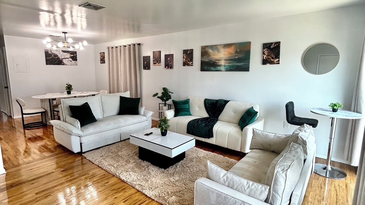 Photo of Livingroom in Ironbound District
