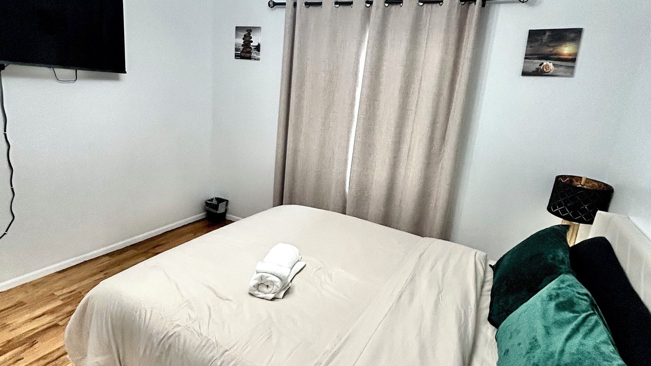 Photo of Bedroom in Ironbound District