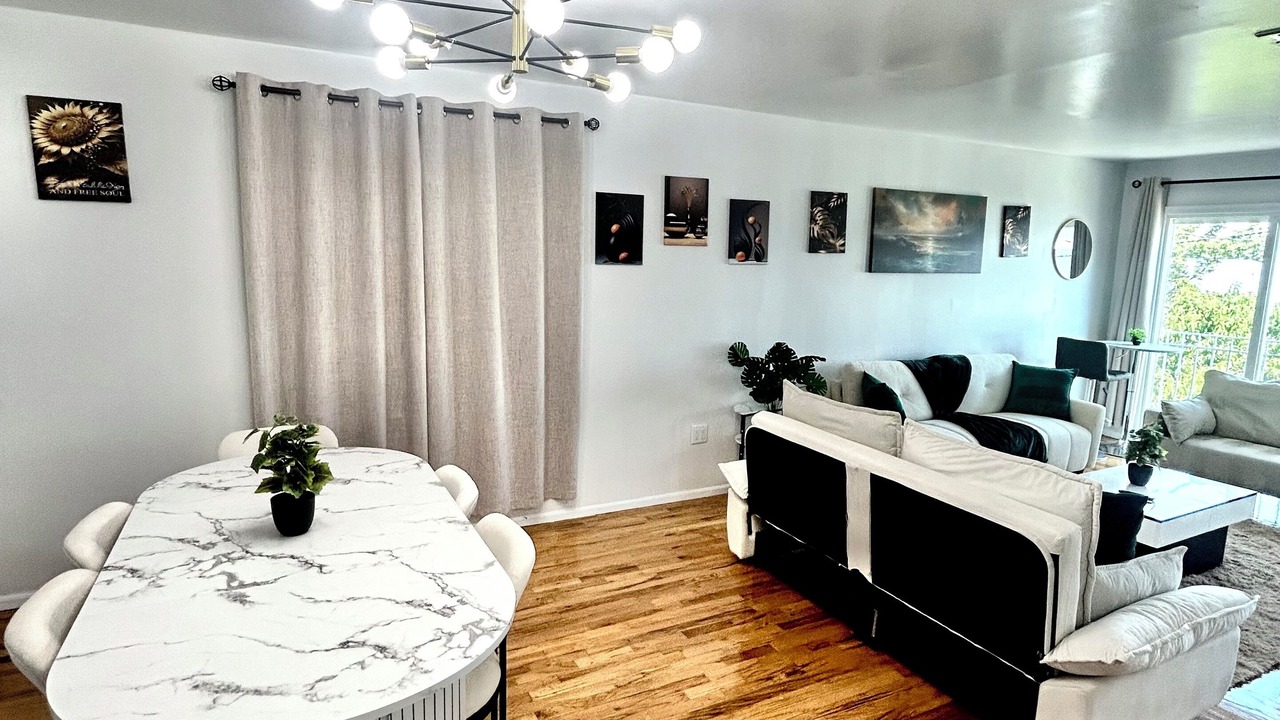 Photo of Livingroom in Ironbound District