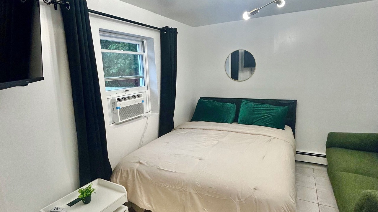 Photo of Bedroom in Ironbound District