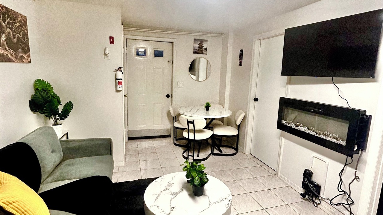 Photo of Livingroom in Ironbound District