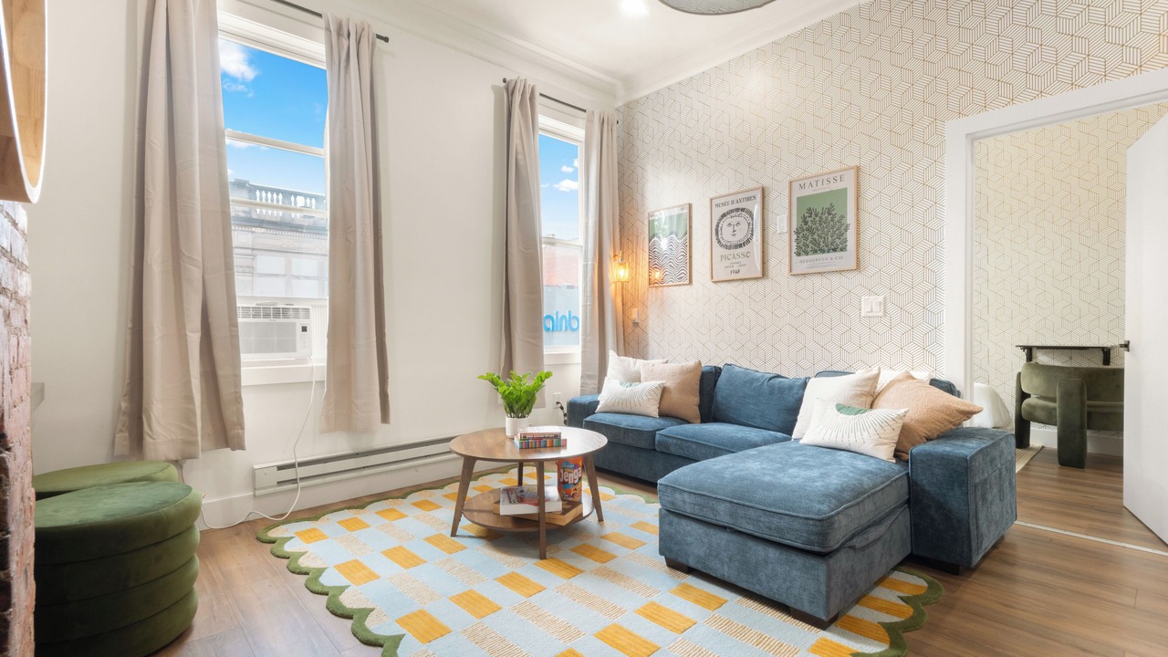 Photo of Livingroom in The Heights