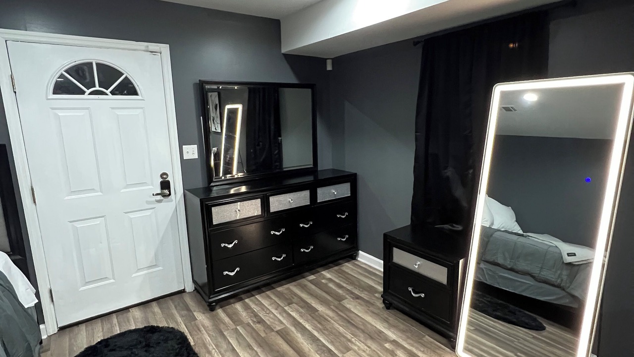 Photo of Bedroom in Orange