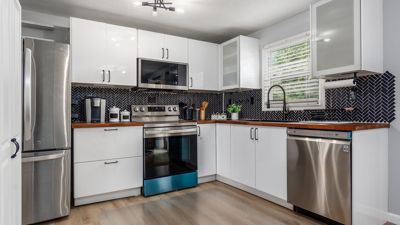 Photo of Kitchen in Summit Station