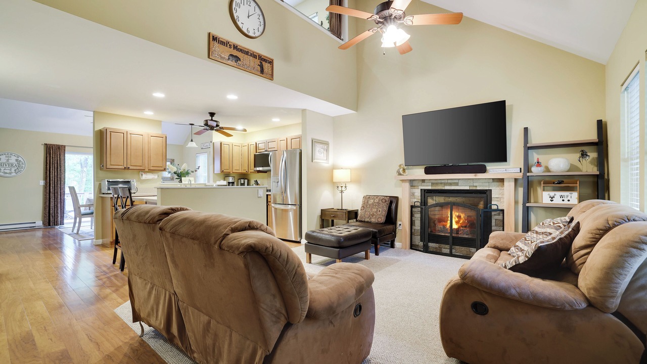 Photo of Livingroom in Lackawaxen
