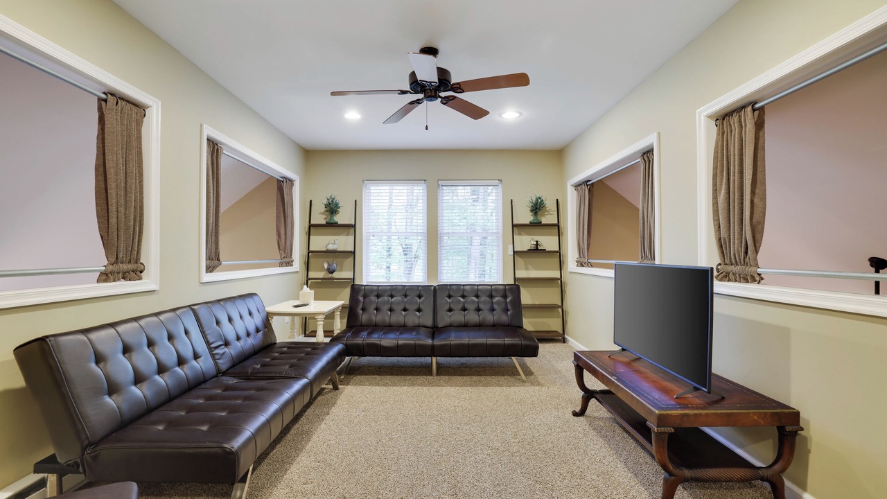 Photo of Livingroom in Lackawaxen