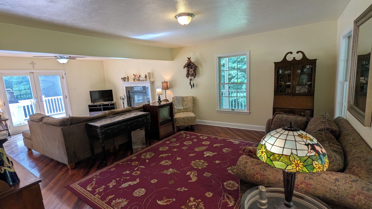 Photo of Livingroom in Dellslow