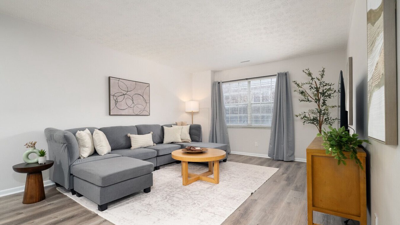 Photo of Livingroom in Northwest Columbus