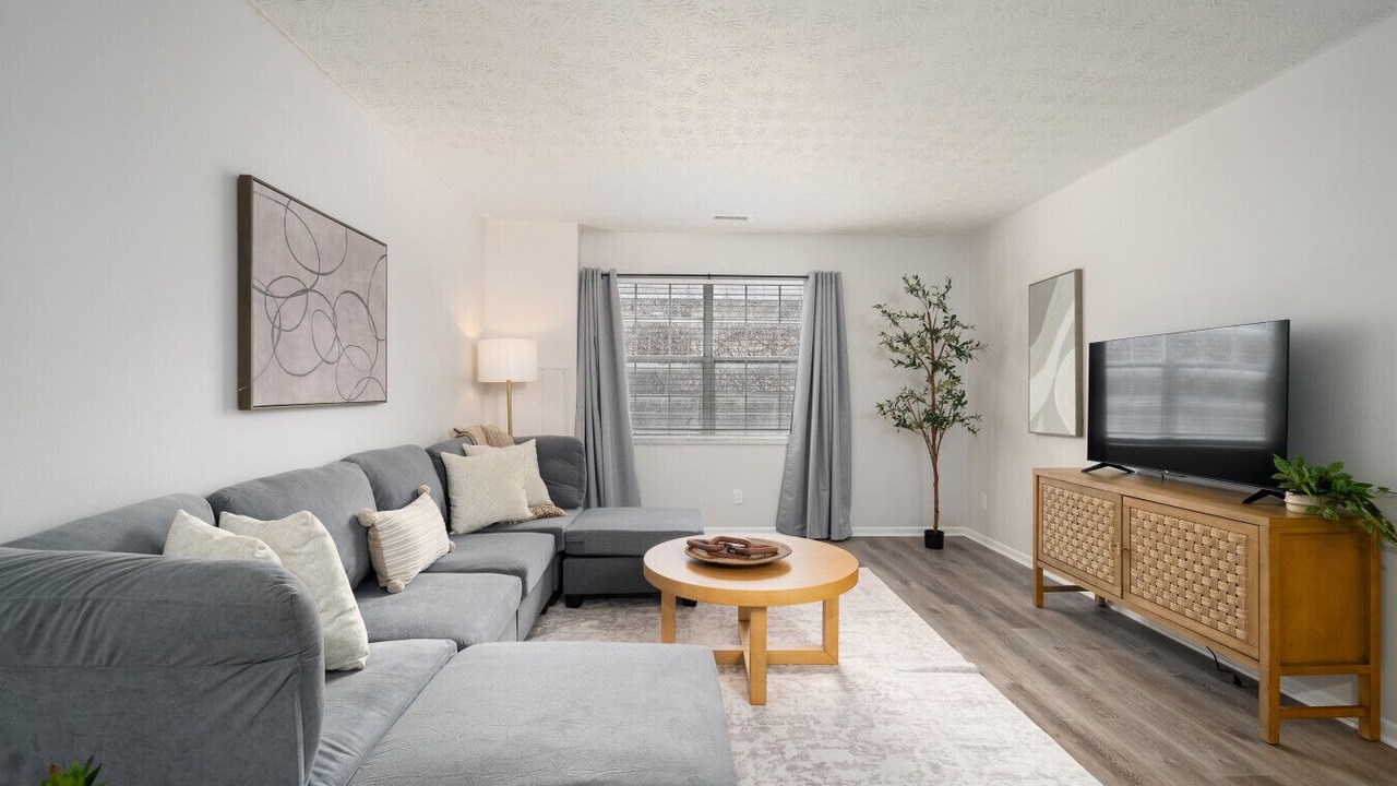Photo of Livingroom in Northwest Columbus