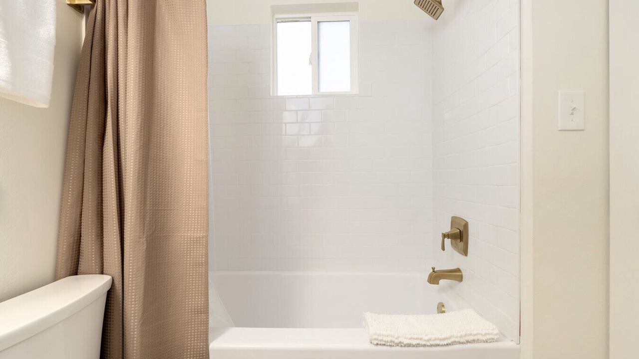 Photo of Bathroom in Downtown Columbus