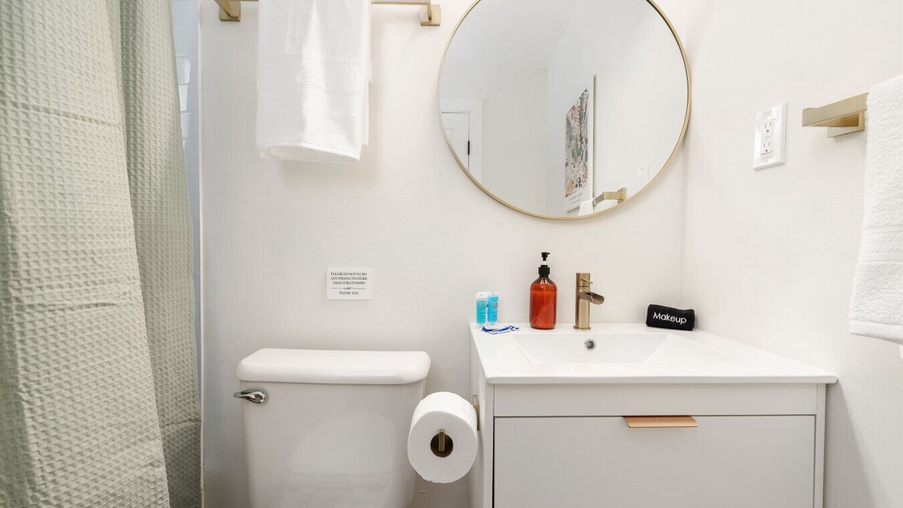 Photo of Bathroom in Downtown Columbus