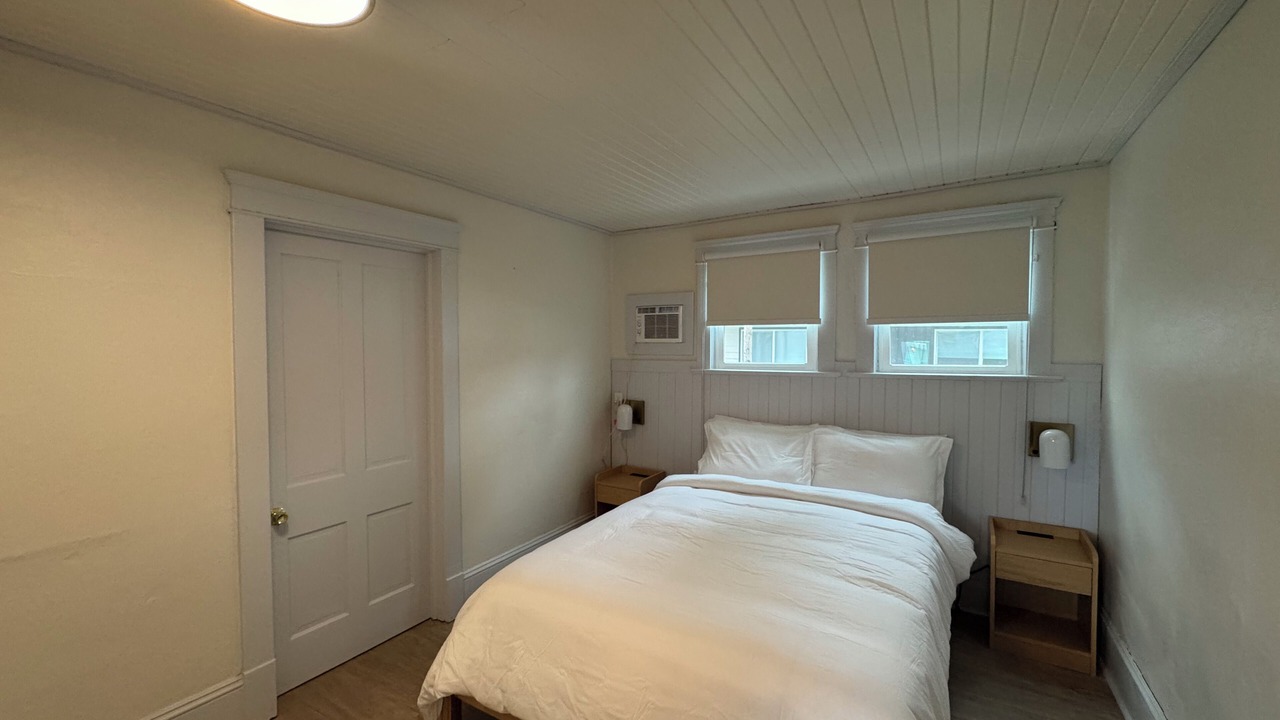 Photo of Bedroom in Geneva-on-the-Lake