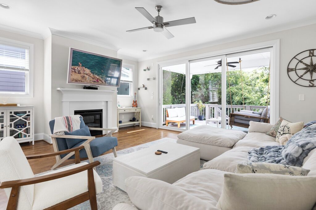 Photo of Livingroom in Southwest Raleigh