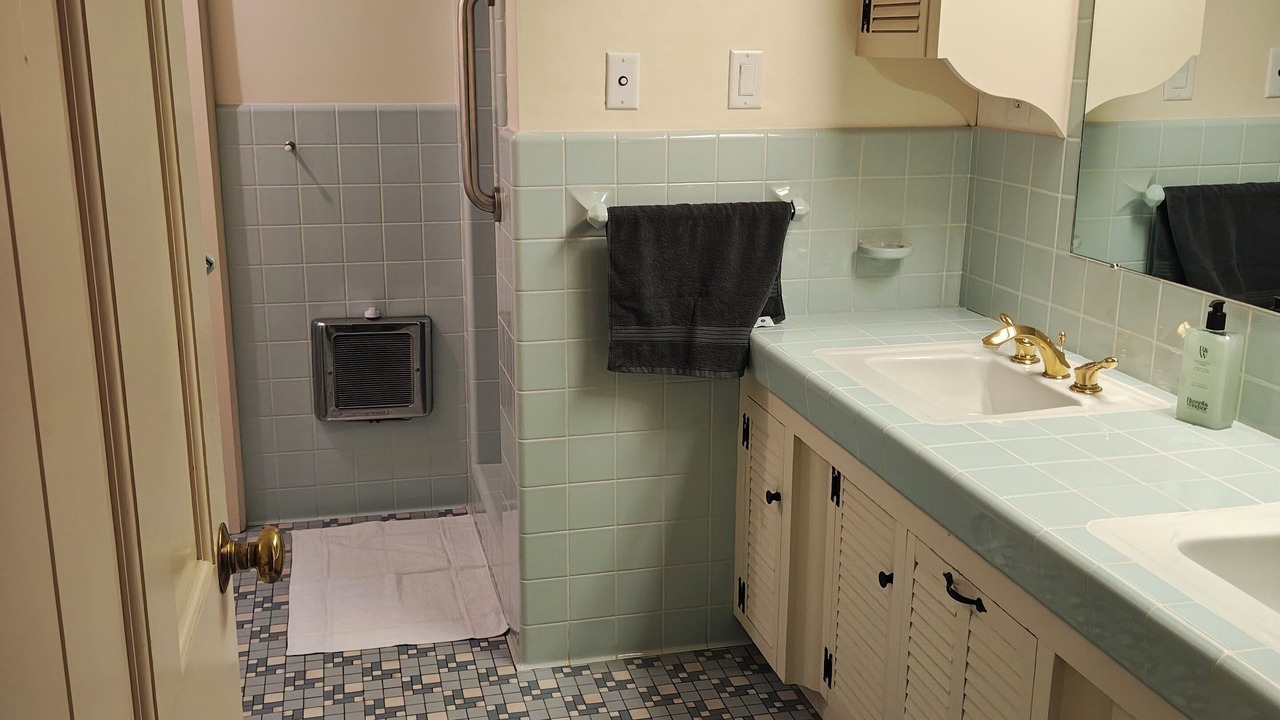Photo of Bathroom in Bellefonte