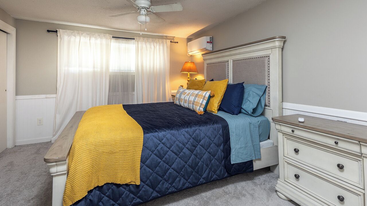 Photo of Bedroom in Cooper-Young Historic District