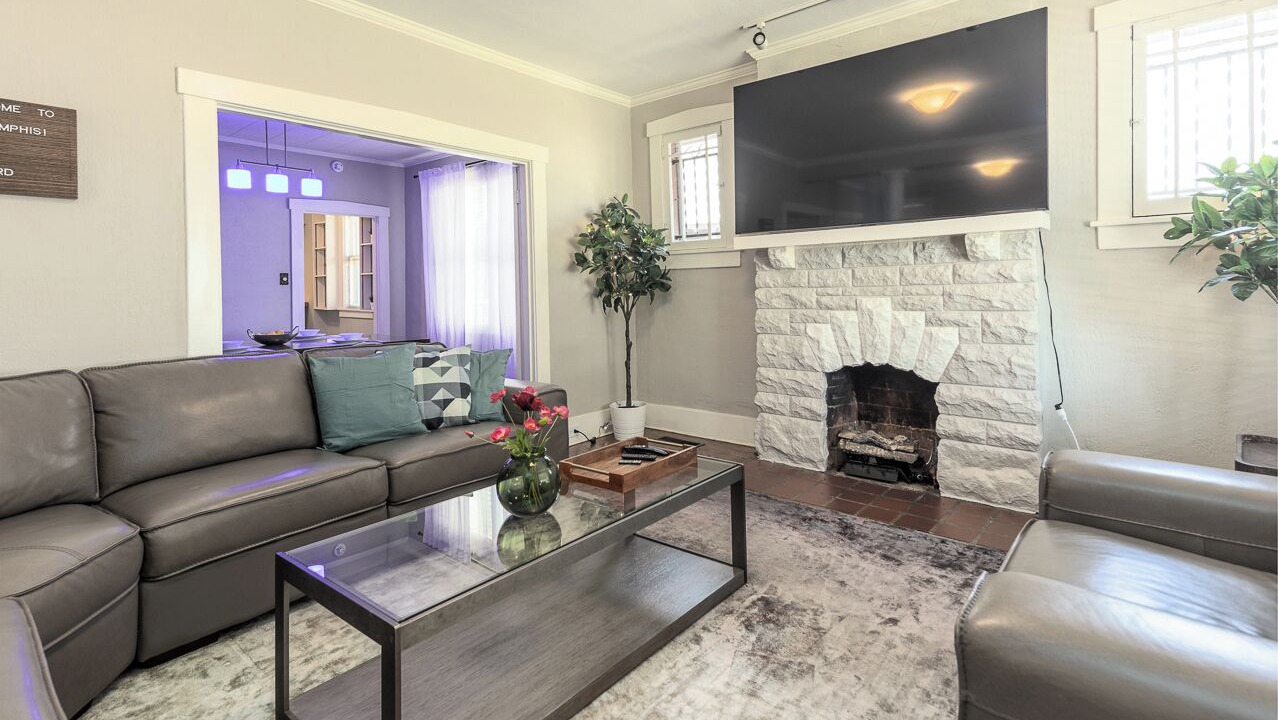 Photo of Livingroom in Cooper-Young Historic District