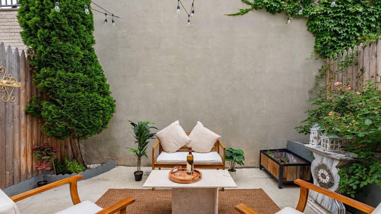Photo of Outdoor in The Heights