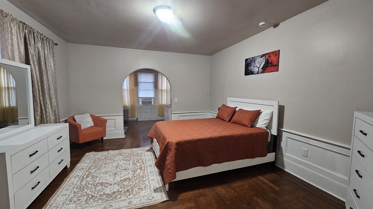 Photo of Bedroom in Weequahic