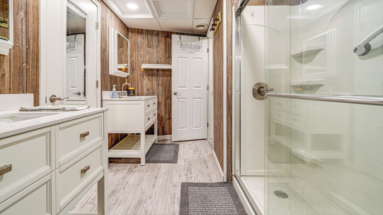Photo of Bathroom in Adrian