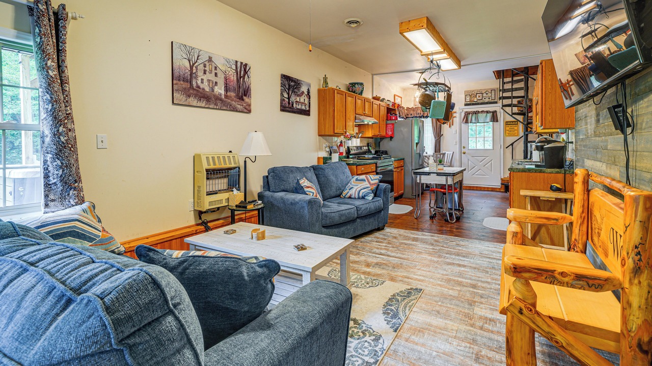 Photo of Livingroom in Adrian