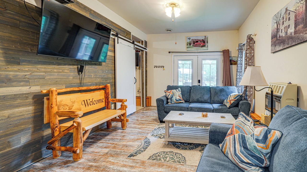 Photo of Livingroom in Adrian