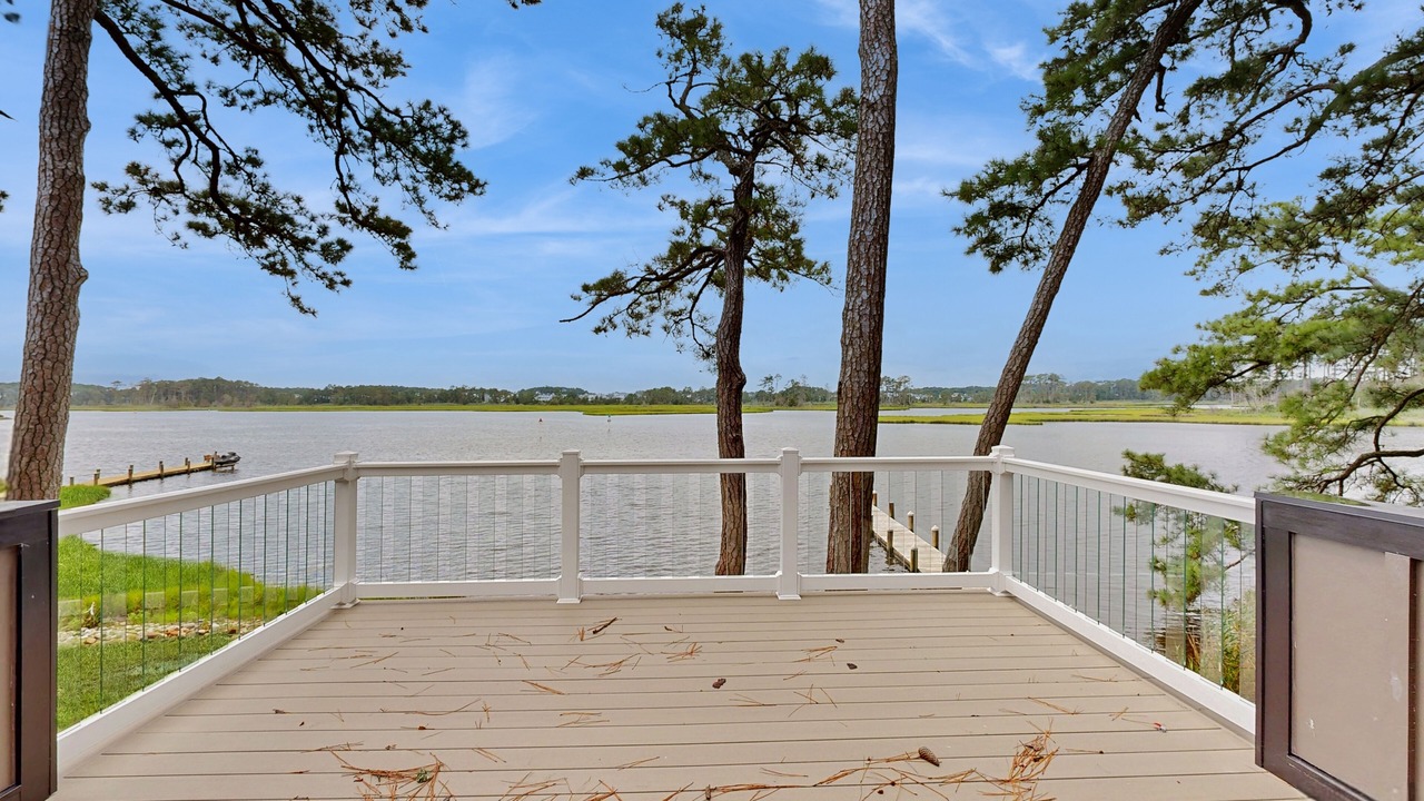 Photo of Patio Balcony in Keen-Wik On the Bay