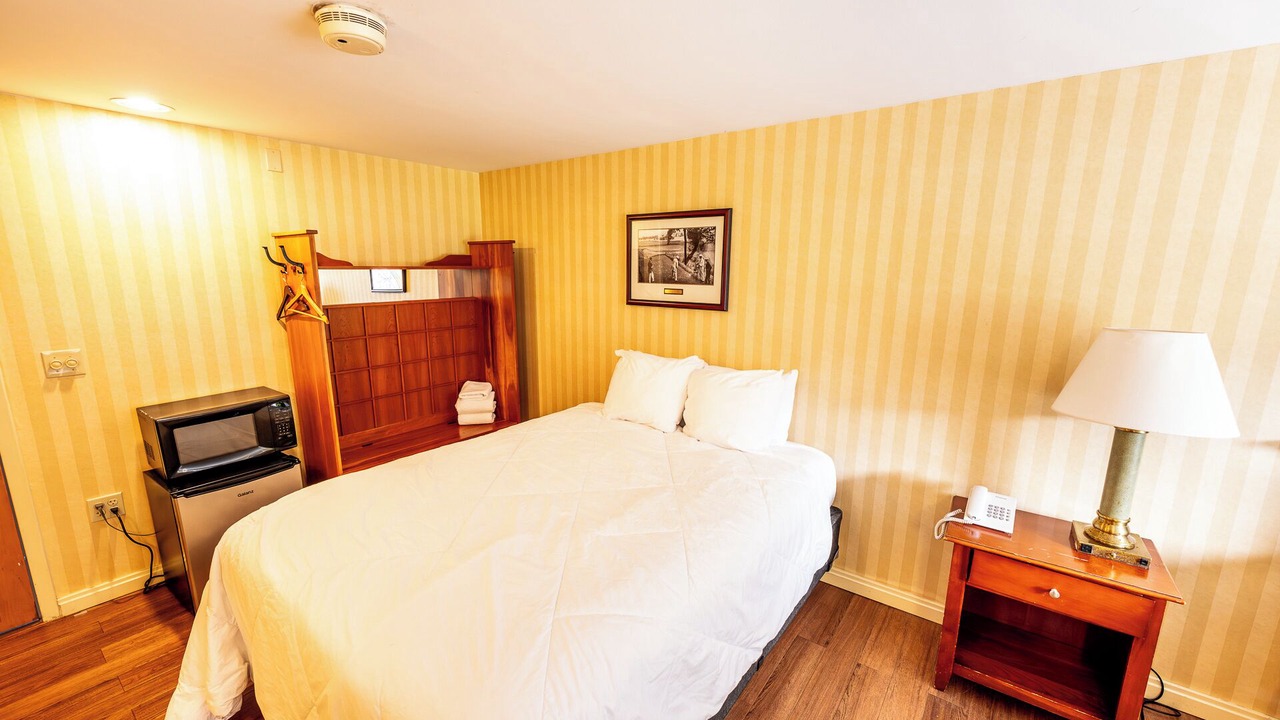 Photo of Bedroom in Shawnee On Delaware