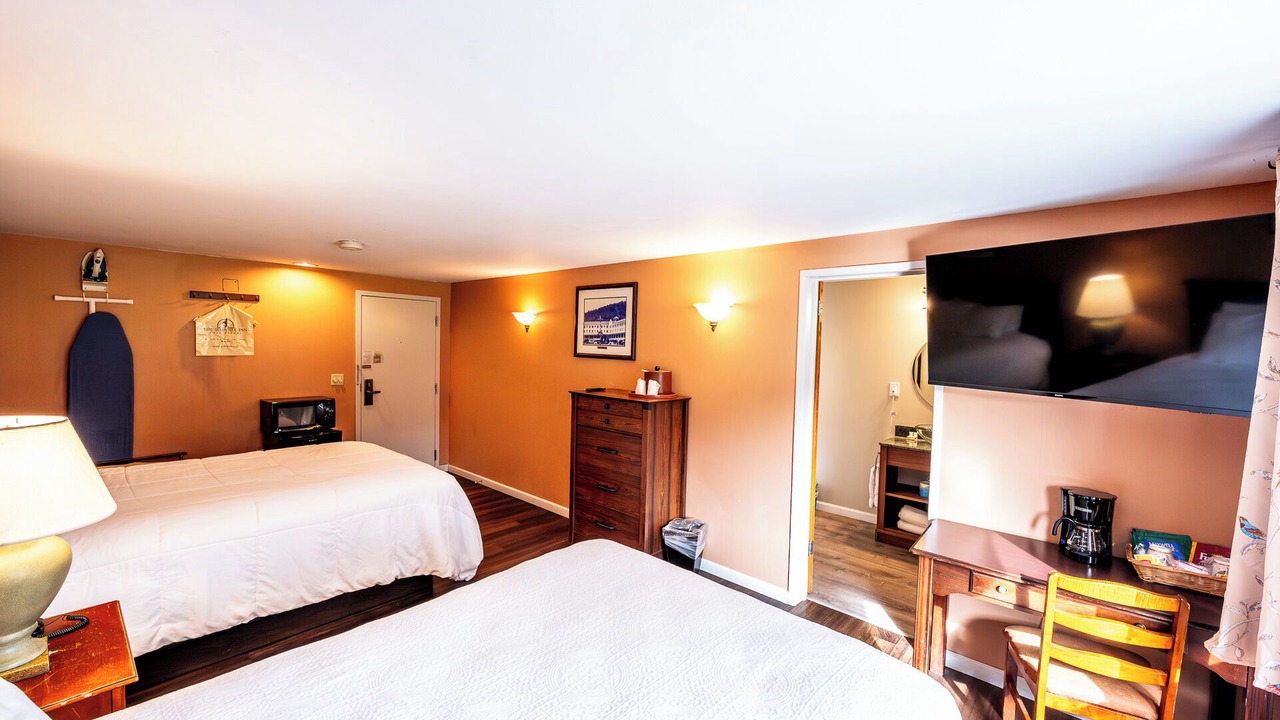 Photo of Bedroom in Shawnee On Delaware