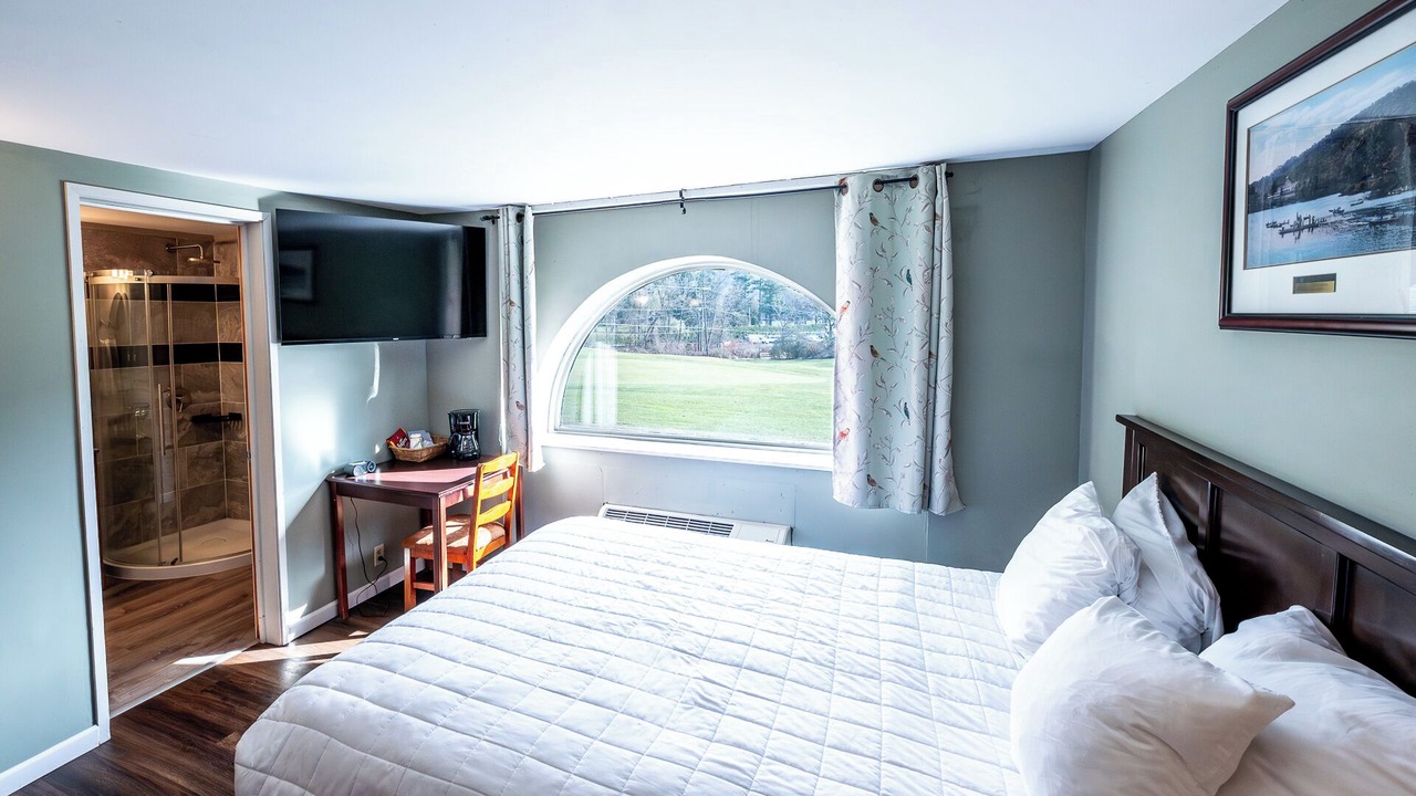 Photo of Bedroom in Shawnee On Delaware