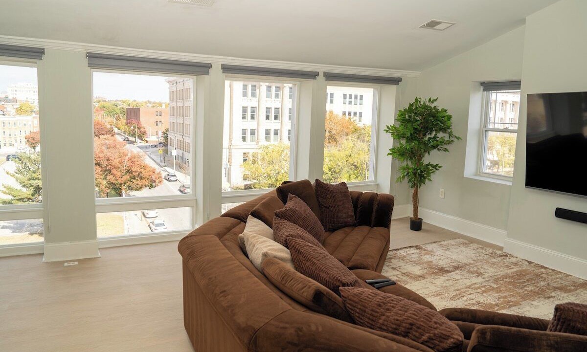 Photo of Livingroom in Downtown Baltimore