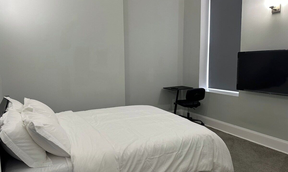 Photo of Bedroom in Downtown Baltimore
