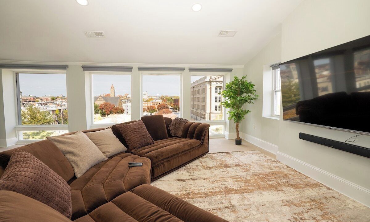 Photo of Livingroom in Downtown Baltimore