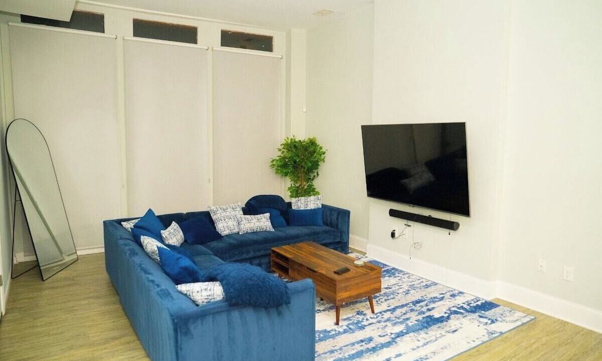 Photo of Livingroom in Downtown Baltimore