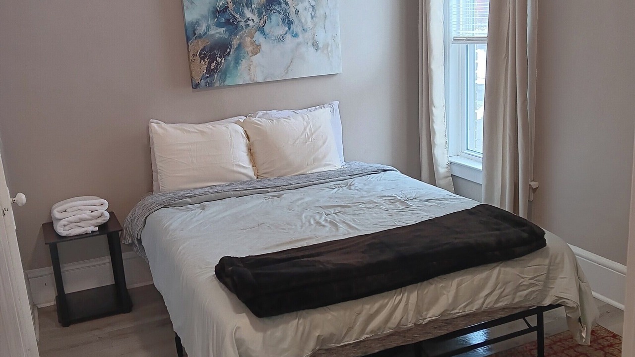 Photo of Bedroom in Erie