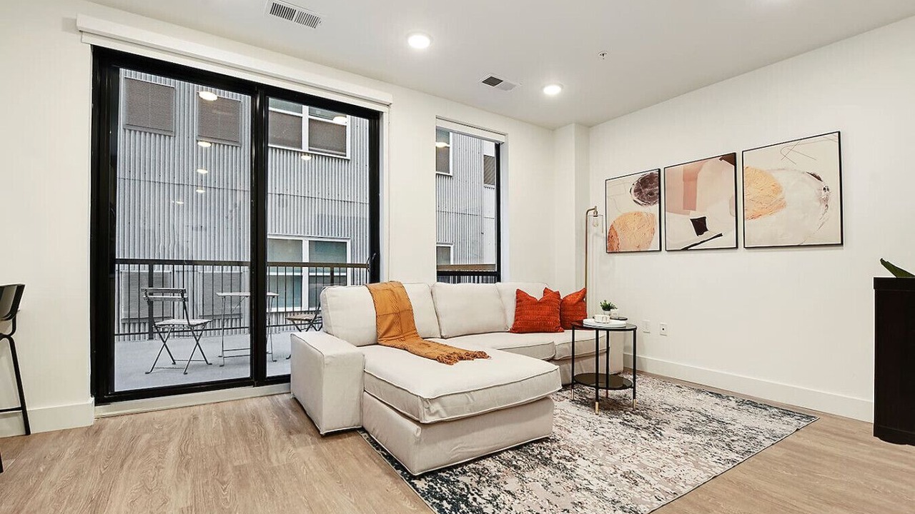 Photo of Livingroom in East Liberty